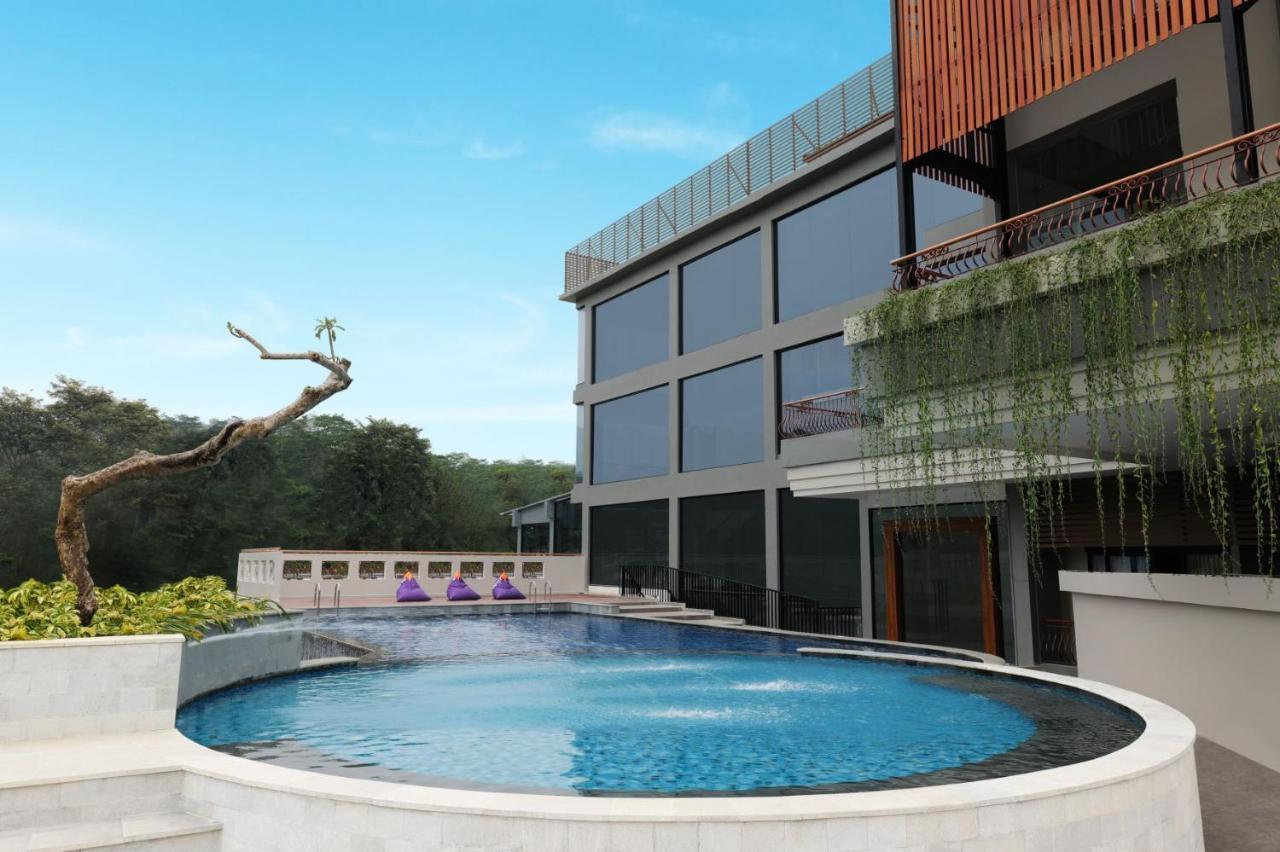 Fox Harris Hotel & Convention Banjarnegara Экстерьер фото