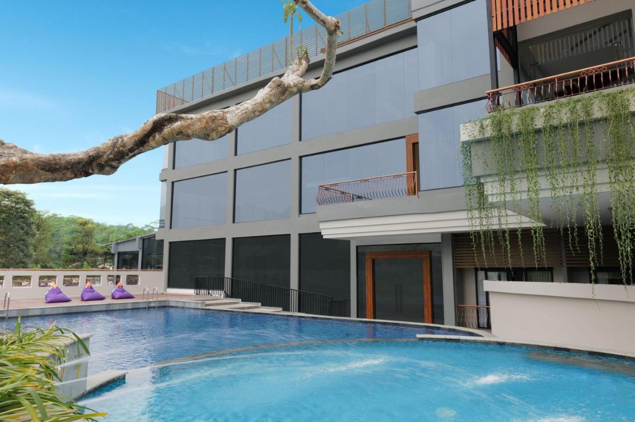 Fox Harris Hotel & Convention Banjarnegara Экстерьер фото